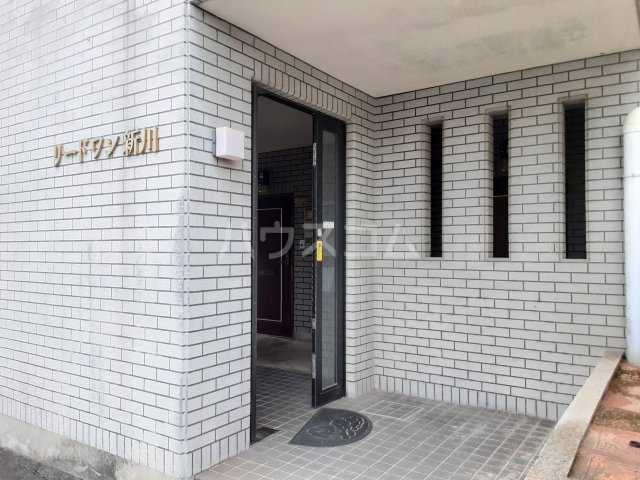 25/28 エントランス
