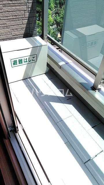 22/28 バルコニー