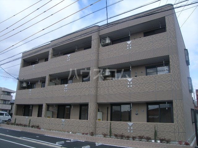 16/19 エントランス