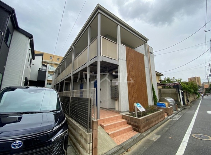 19/25 エントランス