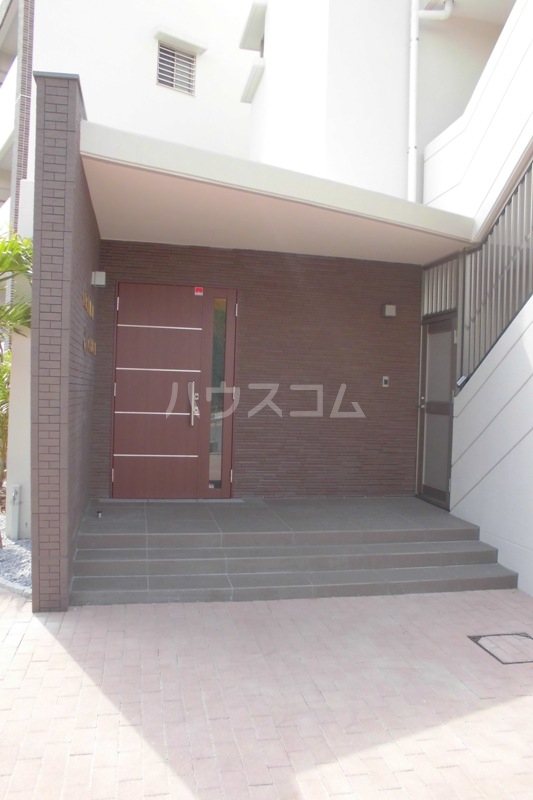 14/21 エントランス