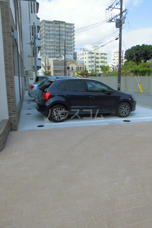 15/21 駐車場