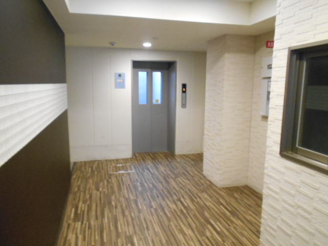 20/26 エントランス