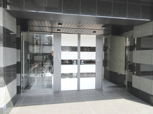 17/26 エントランス