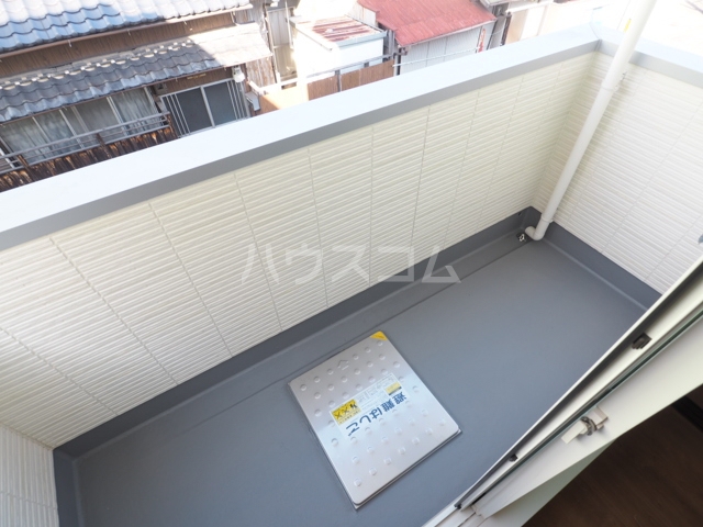 17/28 バルコニー