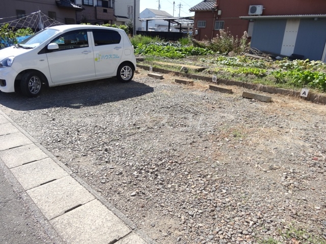 2/7 駐車場