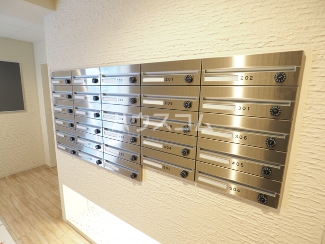 14/23 エントランス