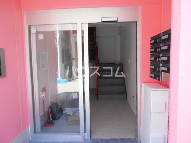 15/17 エントランス