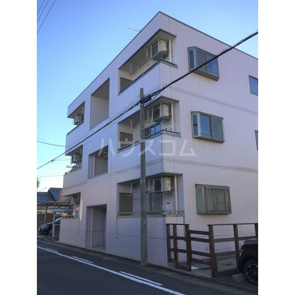 22/30 エントランス