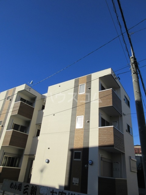 19/23 エントランス