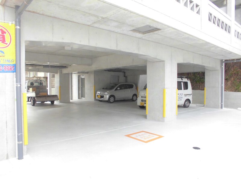 2/6 駐車場