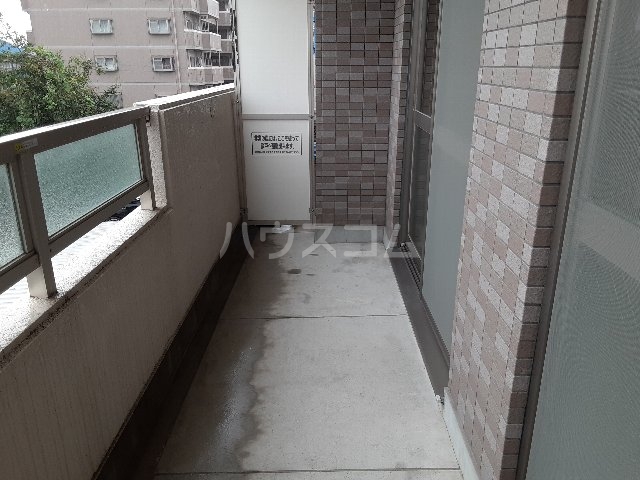 19/28 バルコニー