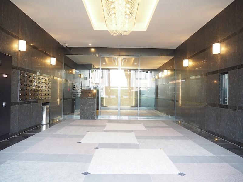 14/17 エントランス