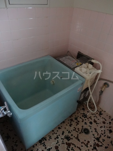 13/28 浴室