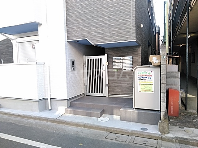 22/24 エントランス