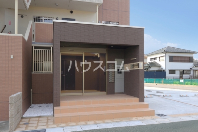 14/17 エントランス