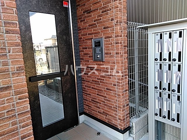 21/23 エントランス