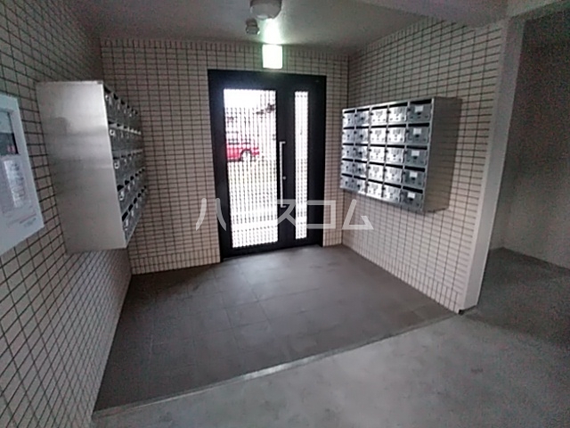 20/26 エントランス