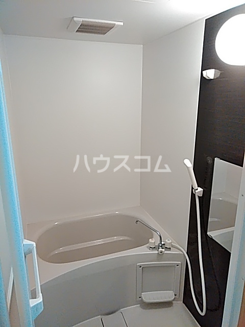 13/30 浴室
