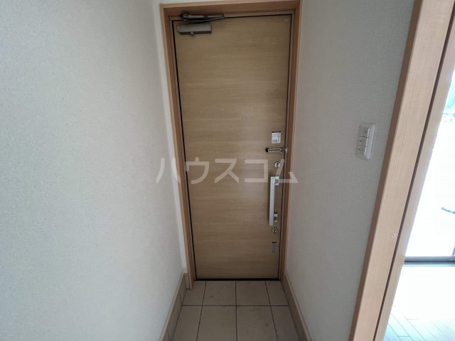 13/30 玄関