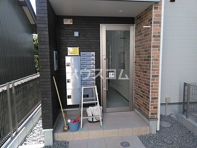 2/4 エントランス