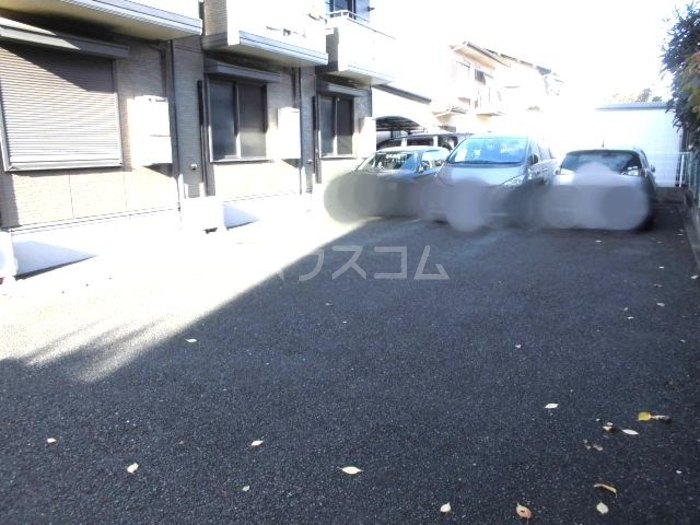 17/27 駐車場