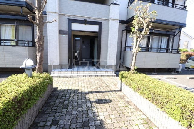 17/23 エントランス