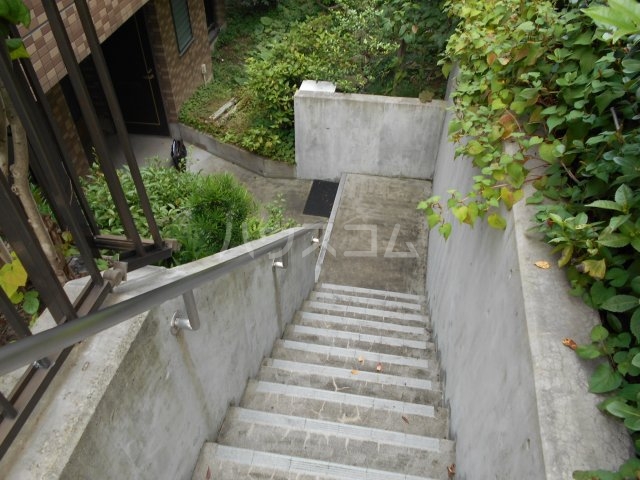 20/22 エントランス