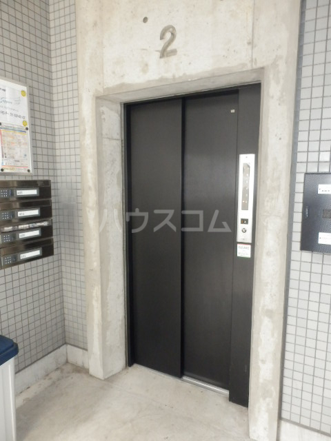 22/25 エントランス