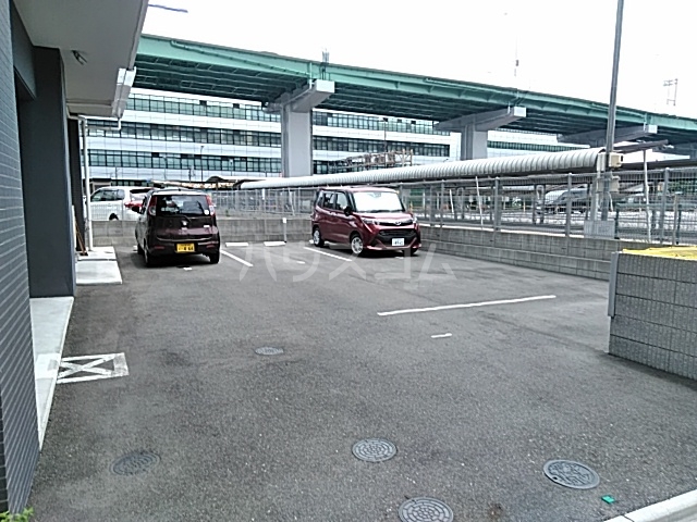 2/7 駐車場