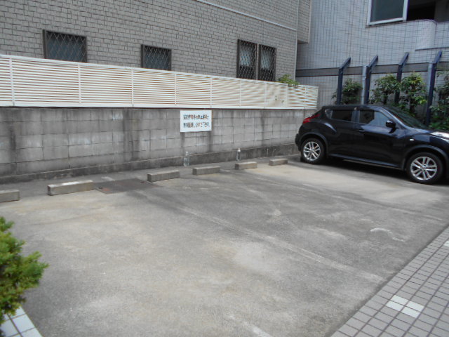 17/24 駐車場