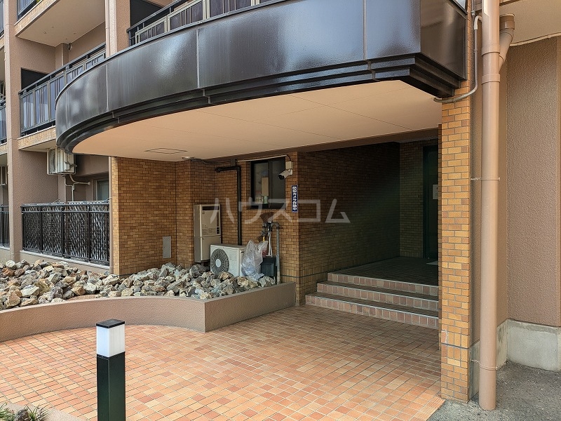 29/30 エントランス