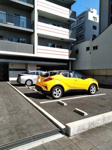 21/27 駐車場