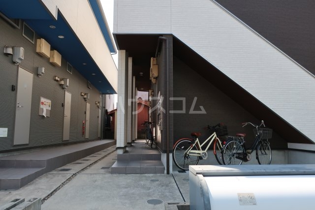 29/30 エントランス