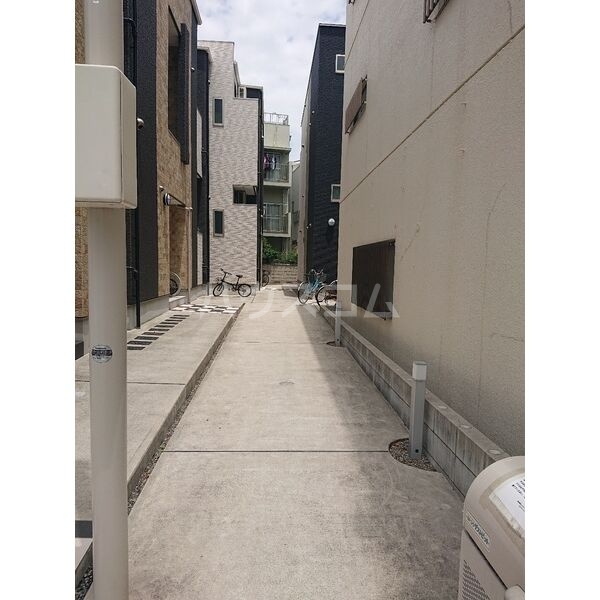 15/22 エントランス