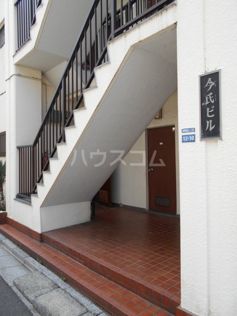 22/30 エントランス