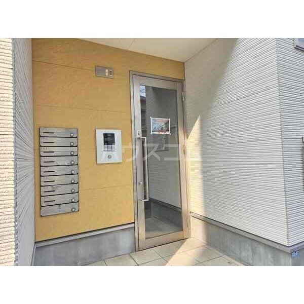 14/20 エントランス