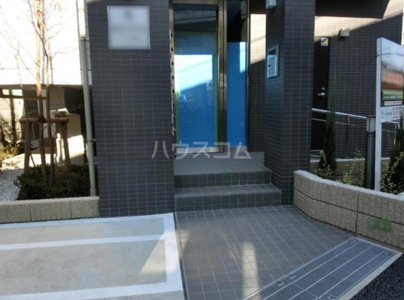 16/22 エントランス