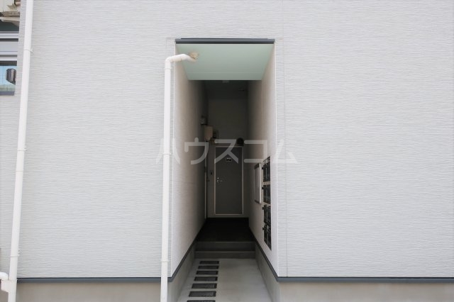 2/4 エントランス