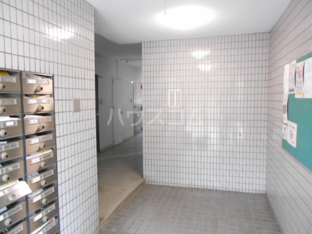 19/26 エントランス