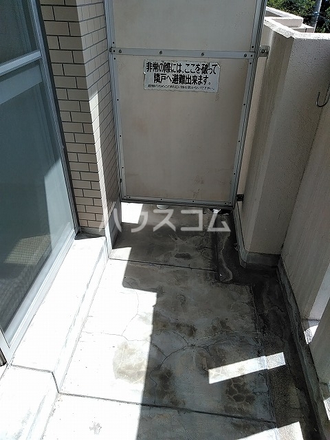 18/28 バルコニー