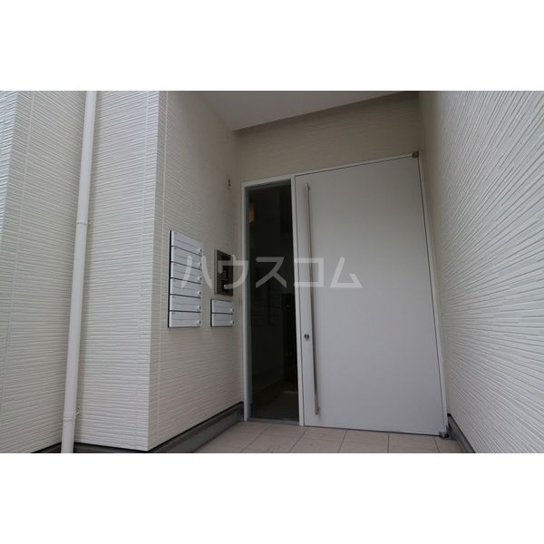 2/3 エントランス