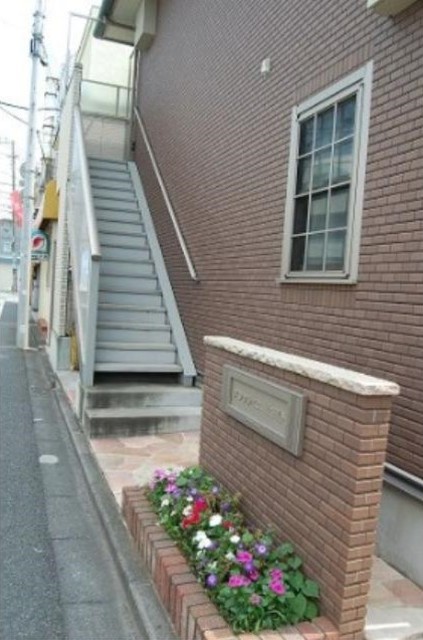 14/23 エントランス