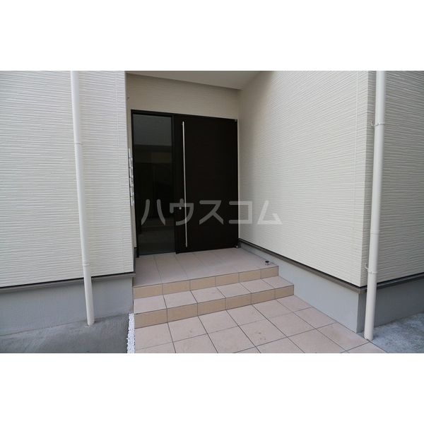 14/16 エントランス