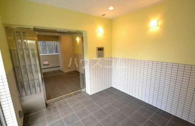 14/21 エントランス