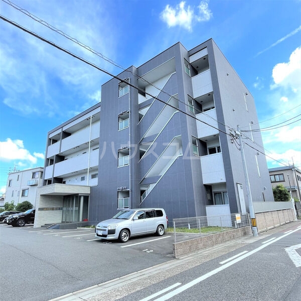 13/20 エントランス