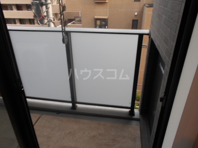 23/30 バルコニー