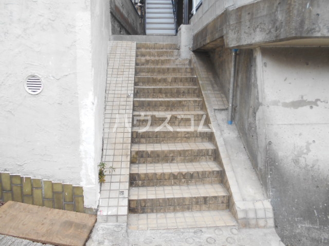 21/27 エントランス