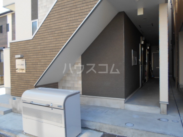 2/4 エントランス