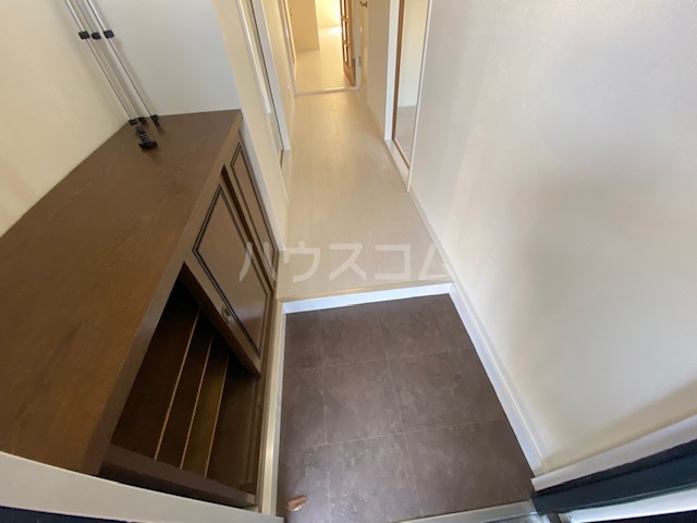 13/30 玄関